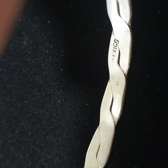 Vintage  925 Silver Mexico Bangle . Great Condition . - Picture 3 of 7